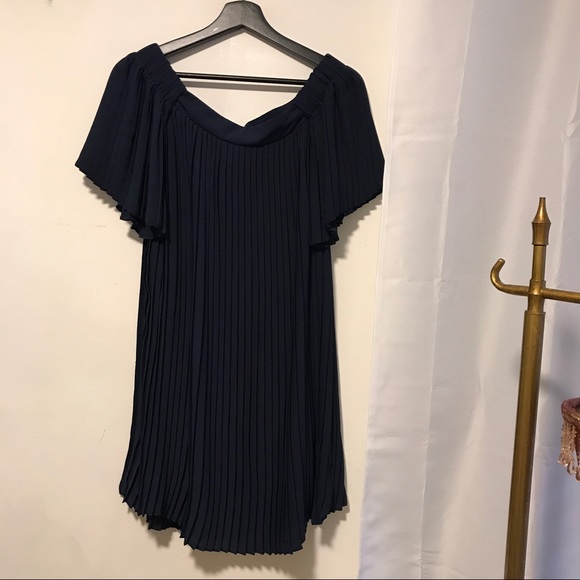 NWT ASOS Pleated Off The Shoulder Dress - Picture 2 of 4